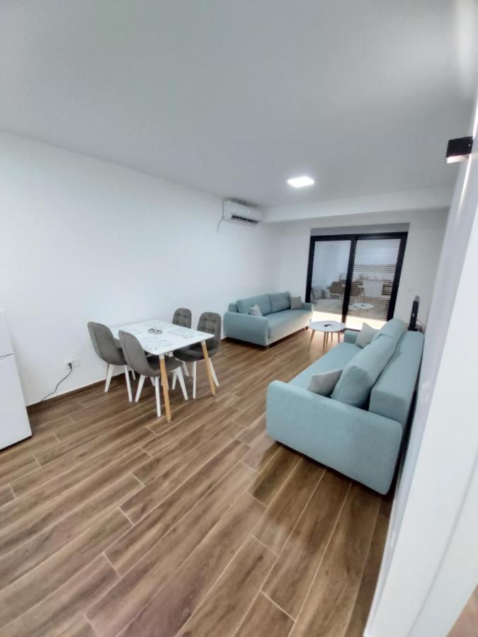 Apartmani Aida Dobra Voda Dış mekan fotoğraf